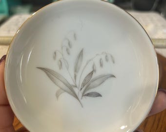 Kaysons Fine China butter Pat in the Golden Rhapsody print 3.5 inch