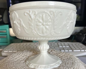 Vintage Indiana Milk Glass “Daisy Medallion” footed compote bowl with a smooth rim