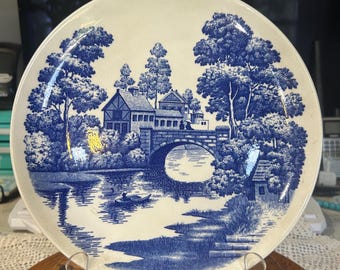 Vintage Nasco “Lakeview” luncheon size plate 9 inch