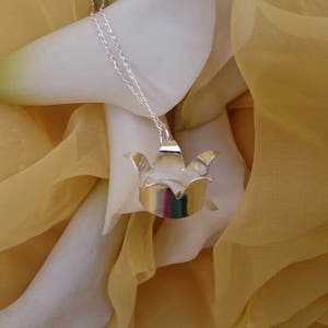 Sterling silver jester crown necklace