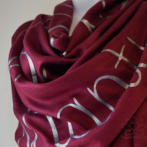 Lokah Samastah Sukhino Bhavantu OM Shanti shawl, Mantra Yoga Vegan Scarf, Sanskrit Meditation Scarf, Yoga Teacher Gift, Spiritual Shawl