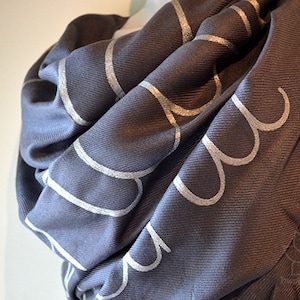 Lokah Samastah Sukhino Bhavantu OM Shanti shawl, Mantra Yoga Vegan Scarf, Sanskrit Meditation Scarf, Yoga Teacher Gift, Spiritual Shawl