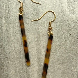 Tortoise shell stick earrings image 1