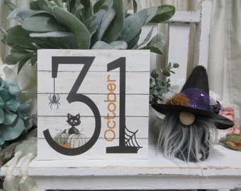 Halloween Sign: October 31st - Cute Spooky Tiered Tray Decor