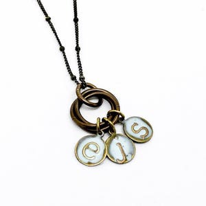 Nombre del collar inicial collar madres collar regalo para el regalo del Día de la Madre para una madre