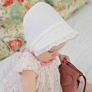 Monogrammed White Baby Girl Bonnet, Baby Shower Gift, White Bonnet, Summer Bonnet, Girl Bonnet