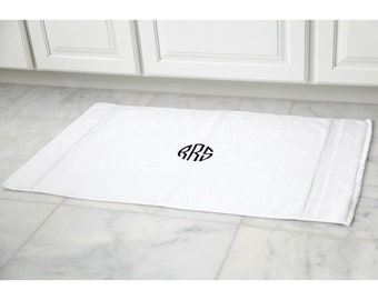 Monogrammed Bath Mat, Bath Mat, Personalized Bath Mat, College Gift, Wedding Gift