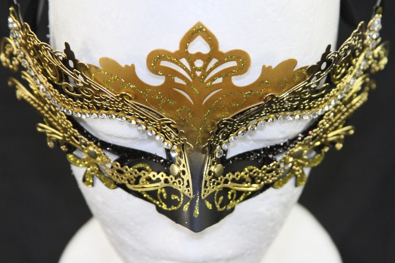 Wedding Prom MEP001BKGD Classic Black /& Gold Venetian Masquerade Mask Glitter Mask with Gold Laser Cut Metal Design Mardi Gras