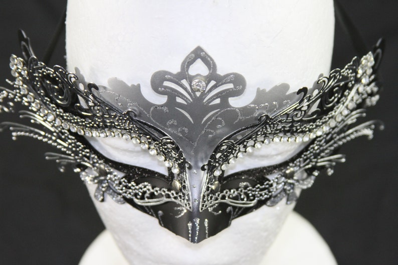 Prom Classic Black /& Silver Venetian Masquerade Mask Glitter Mask with Silver Laser Cut Metal Design Wedding Mardi Gras MEP001BKSL
