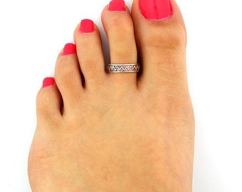 Sterling silver Tribal design Toe Ring Adjustable toe ring memory tea ring zigzag Also knuckle ring T19