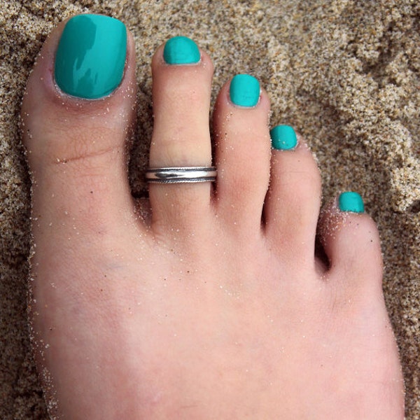 sterling silver 925 toe ring Plain simple design toe ring adjustable toe ring Also knuckle ring T44