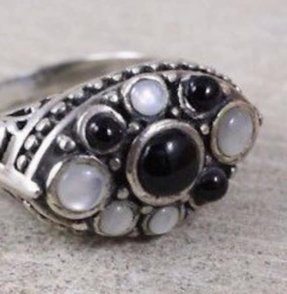 Black Onyx Rings / Mother Of Pearl Rings / Vintag… - image 1