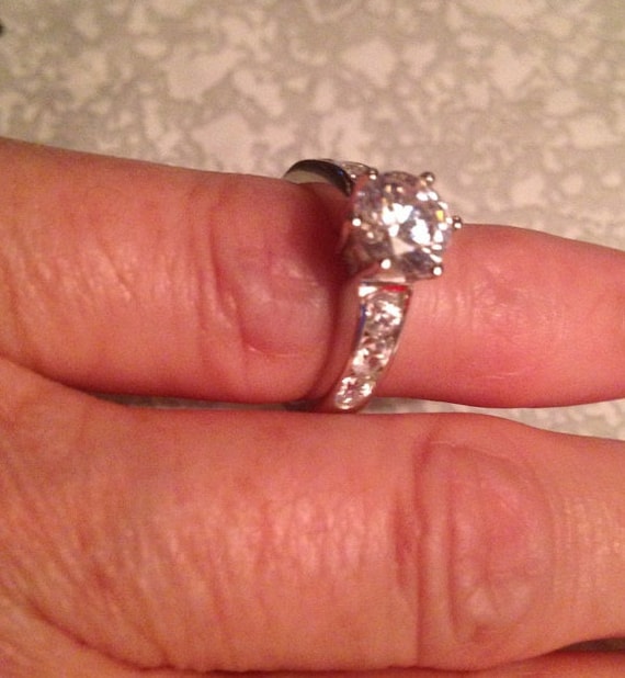 Engagement Rings / Wedding Rings / Wedding Bands /