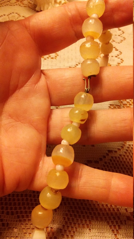Vintage Necklace / Stone Necklaces / Beaded Necklaces Item#EN568 View 2