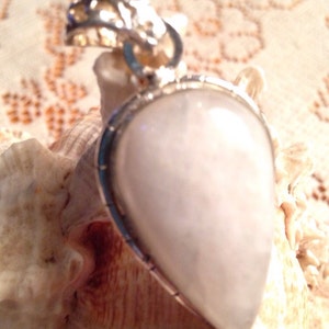 Moonstone Necklace / Moonstone Jewelry / Artisan Necklaces (Item#EP451)