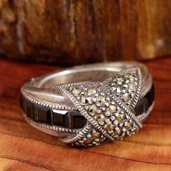 Vintage Rings / Multistone Rings / Black Onyx Ring