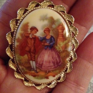 Vintage Necklaces / Antique Necklaces / Vintage Brooches / Vintage Pendants (Item#EP101)