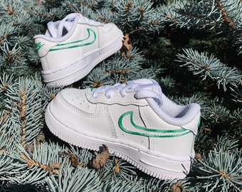 Gradient Swoosh Outline Custom Air Force 1's (AF1s)