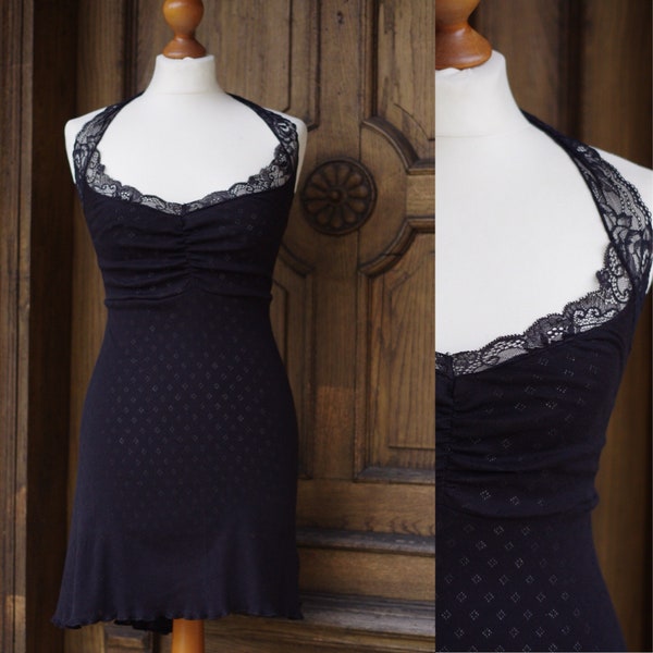 Bellissimo portacollo in pizzo nero Ajour