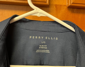 Perry Ellis Men’s Dress Shirt - Size Large, Long Sleeved