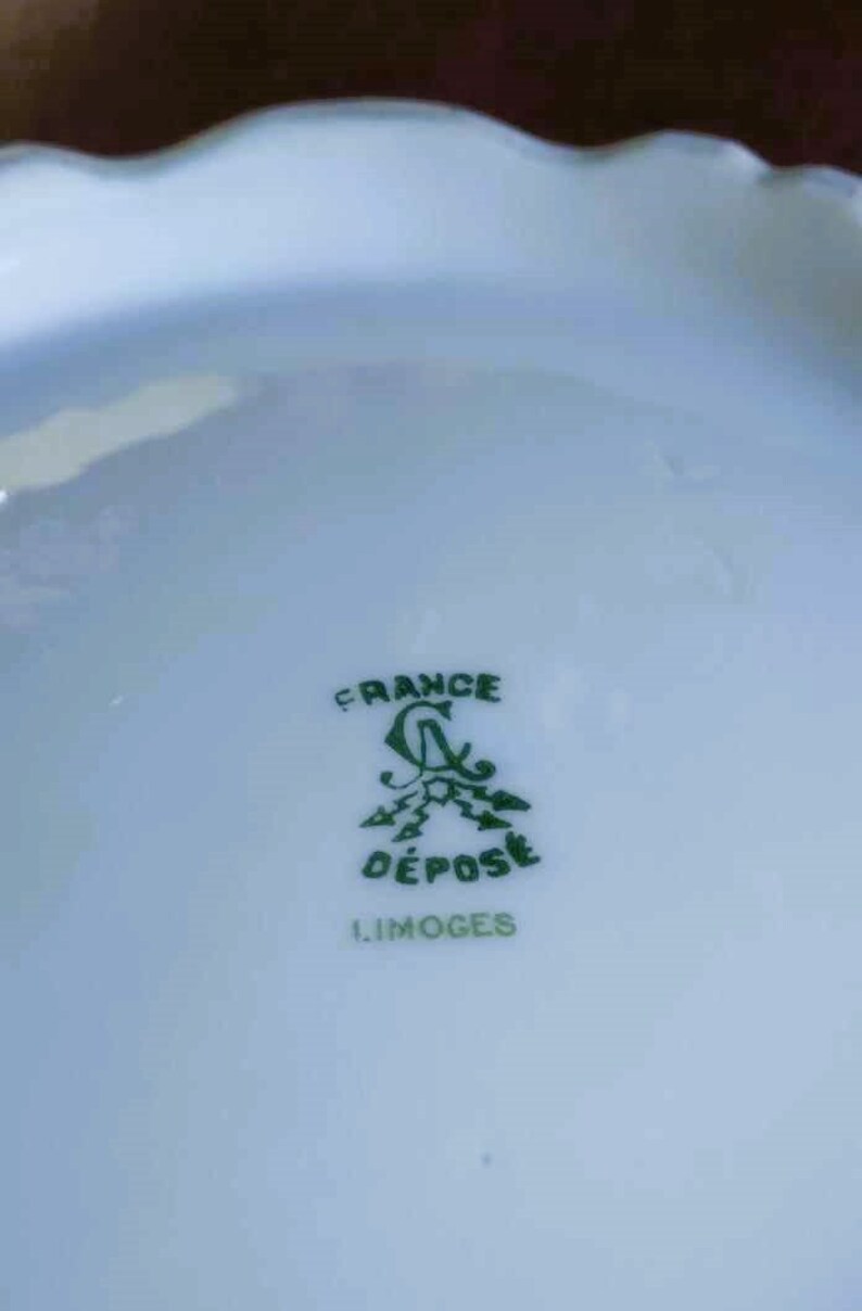 Limoge France Depose' White Porcelain Covered Serving Bowl With 24K
