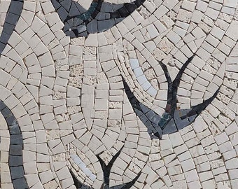 Mosaico da parete con uccelli in tempesta per l'arredamento del soggiorno
