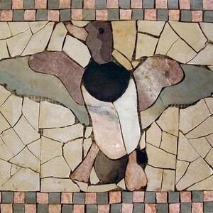 モザイクアート 舞い上がる鳥 聖霊 壁アート 手でカットされたモザイク