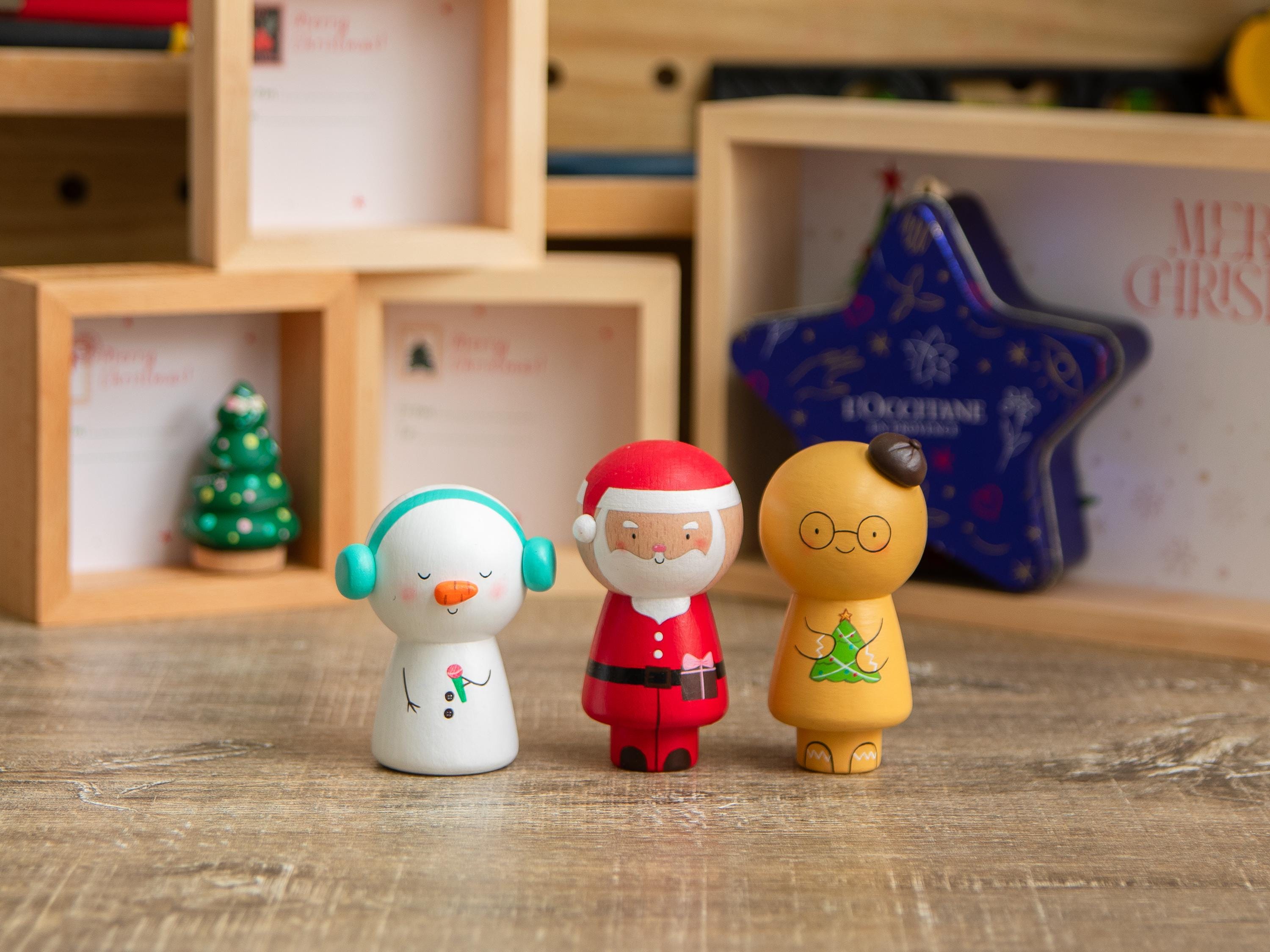 Hand-painted Christmas Peg Doll Set: Festive Holiday Decor / Christmas ...