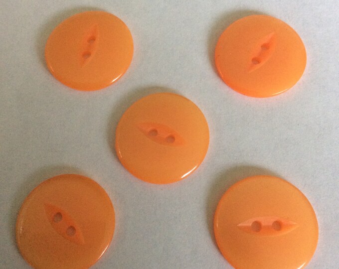 Pack 5 , 23 mm , peach colour plastic buttons  2 hole Freepost U.K.g
