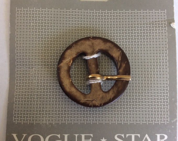Vogue Star , buckle  circle, 1.5” diameter, plastic BF031, Freepost U.K.