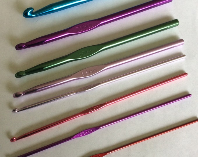 Crochet hooks aluminium various colours , 2mm to 8mm Freepost uk