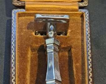 RARE Ladies BIJOU (Mini)  DARWIN razor in its original case - made 1930s - 40s - classic style & quality.