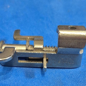 SINGER SIMANCO Embroidery Loop 171074 and Embroidery Foot 171071 for 221 & 222 machines