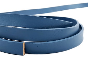 Tira de couro plana azul jeans claro, 10 mm de largura, para confecção de pulseiras.