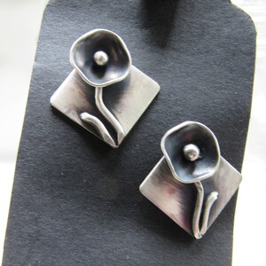 Earrings - Sterling Silver - Flower - Unique