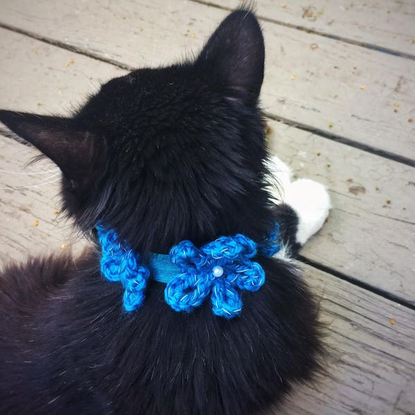 Reflective Cat Collar Elastic Pet Collar Crochet Blue Flowers Beaded Collar Unique Handmade Pet Accessories