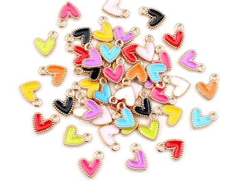 50Pcs 9x10mm Petit alliage coloré Charms Coeur Mignon Pendentifs d’amour pour DIY Bracelet Colliers Bijoux Fabrication Accessoires