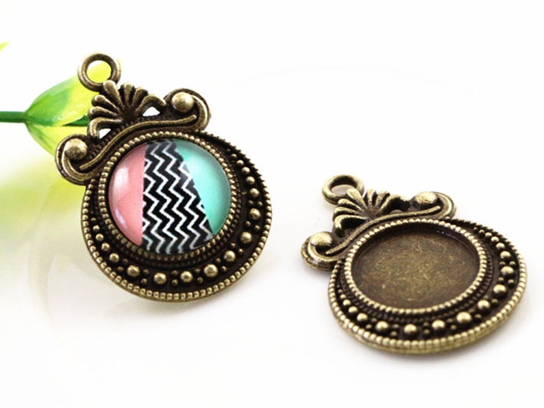 20pcs 12mm Inner Size 5 Colors Fashion Style Cabochon Base Cameo Setting Charms Pendant image 2