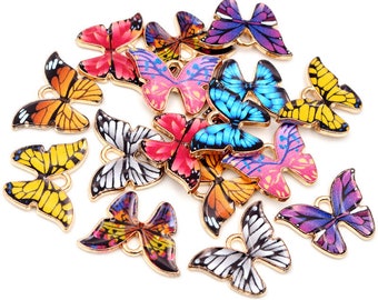 10pcs/lot 21x15mm Coloridos Amuletos de Mariposa Colgante Esmalte Metal Pequeños Amuletos Collar Pulsera DIY Joyería Making Accessories