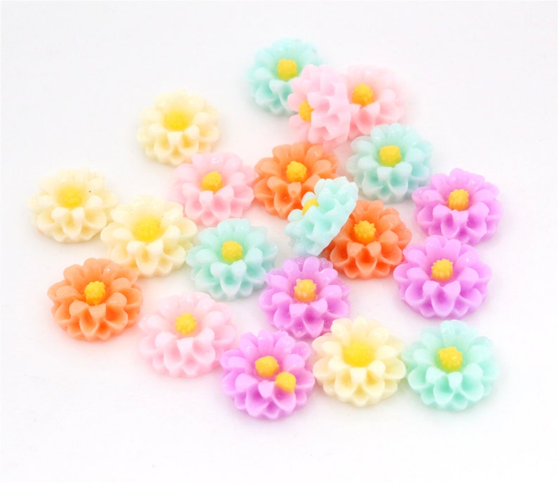 40pcs 10mm 12mm Résine Fleur Cabochons image 1