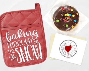 Baking Through The Snow  -  Pocket Pot Holder - Available in Black, Green, Red, Turquoise, Gray -  Christmas Gift - Oven Mitt