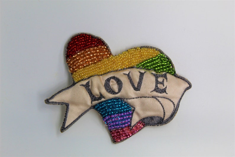 Rainbow LOVE heart beaded brooch badge pin bespoke hand beaded embroidered brooch perfect fashion or wedding accessory 画像 10