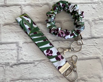 Leopard Palm Wristlet Keychain - Scrunchie or Classic