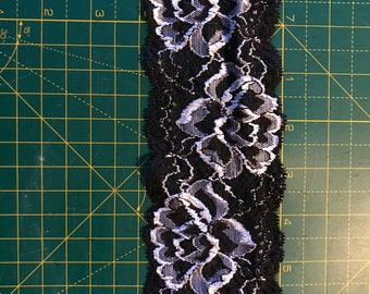 Französische elastische Spitze aus Calais in tauben blau 20cm breit