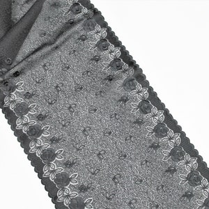 Französische elastische Spitze aus Calais in schwarz 19cm breit Französische elastische Spitze aus Calais in schwarz 19cm breit