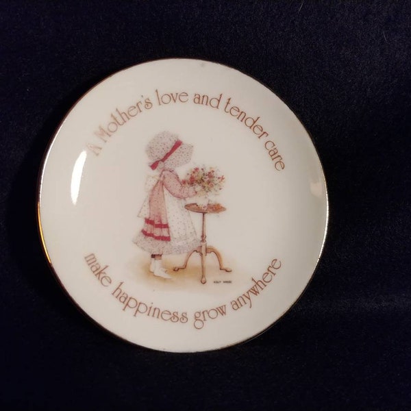 Vintage Holly Hobbie mother's love and tender care plate hanging, mother's day, 1970s