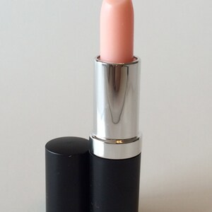 Rose Hips Lip Treatment Lipstick- No Color