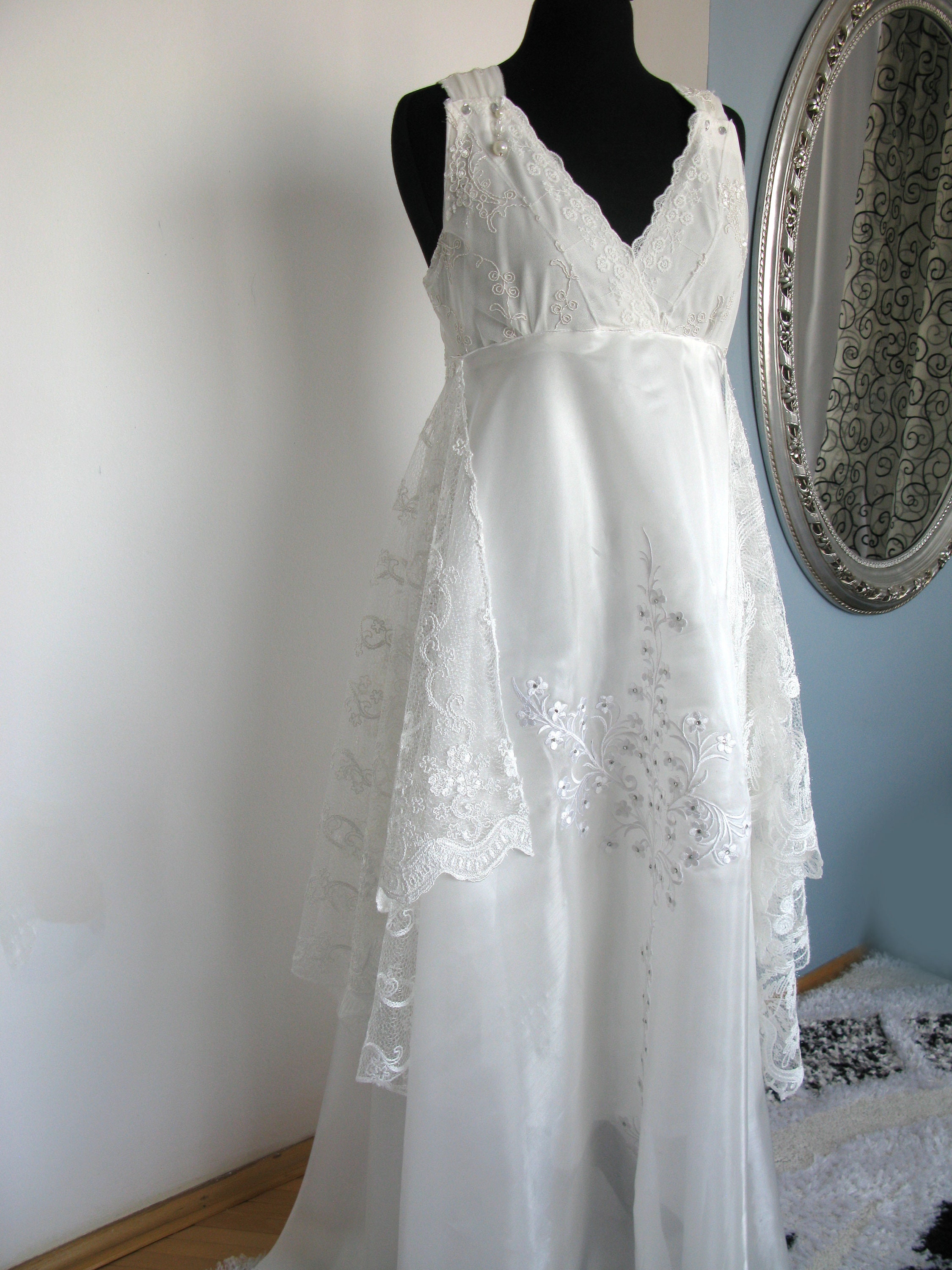 Boho Alternative Wedding Dress/ Cream-ivory Beach Wedding Dress Boho Alternative Wedding Dress/ Cream-ivory Beach Wedding Dress