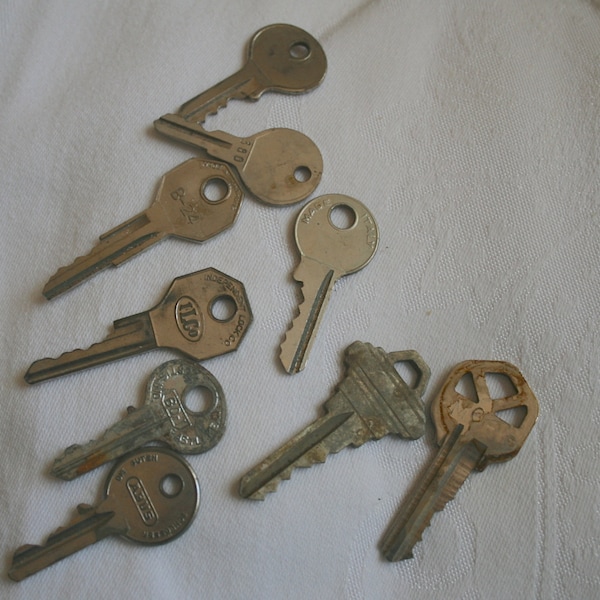 Old Door Keys, Jewelry Making Supply, Crafting Supplies