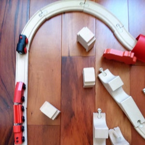 Train Set 35 Pieces Wooden Toy with Train Tracks and Railway Cars 1999 –Lillabo Lot 17917 Tracks - Thomas Brio Compatible Ikea Collectible